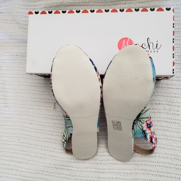 Mochi Footware Rare Unique Flats - Picture 3 of 4